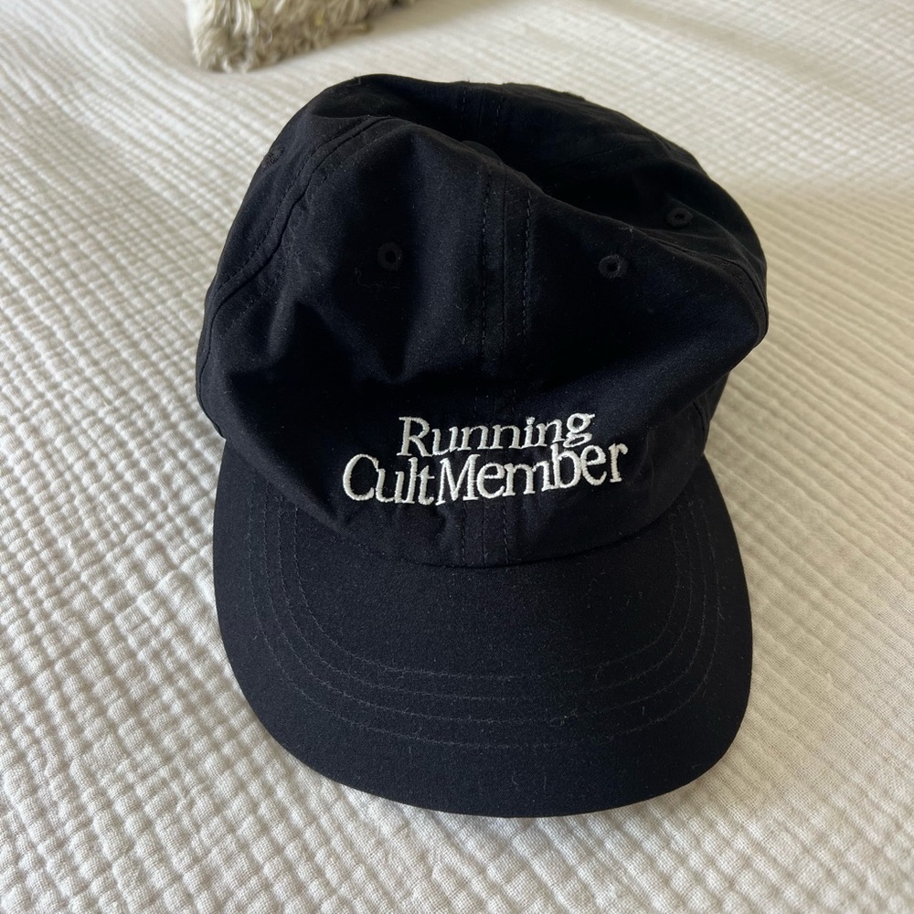 Satisfy Running Cult Member hat